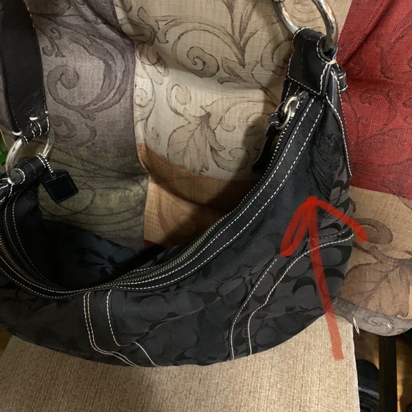 Coach Signature Small Hobo Bag - Picture 4 of 10